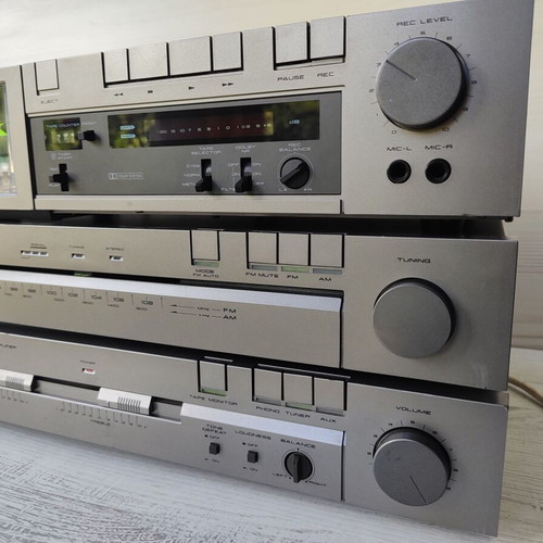 Akai 110 Audio Stack used, amplifier AM-U110, tape deck CS-F110, tuner AT-K110