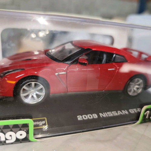Burago Nissan GT-R Diecast 1/32 scale new red