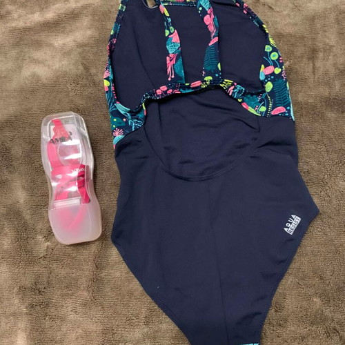 Nabaiji swimming set swimsuit and Amila goggles like new, No 10 (140)