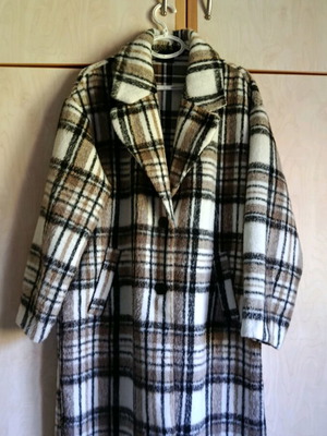 Vero Moda checked coat size Large like new