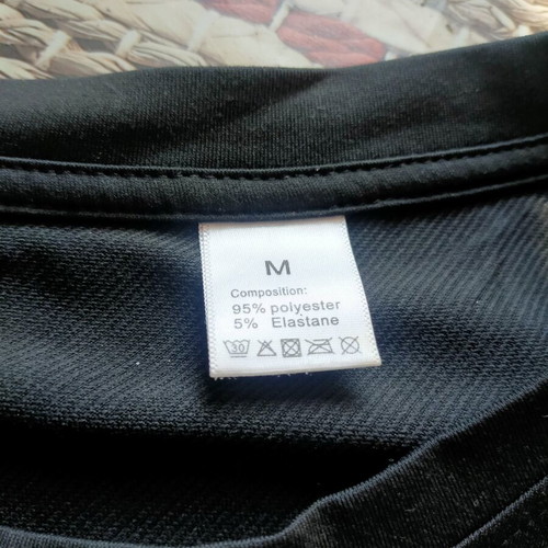 Black T-shirt, medium size