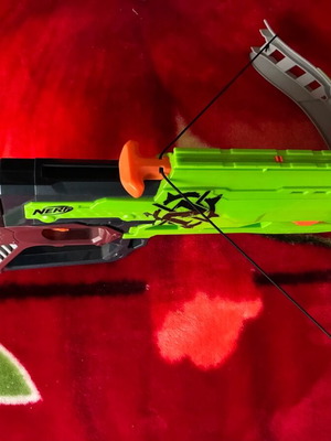 Nerf Zombie Dreadbolt και Crossfire καινούργια