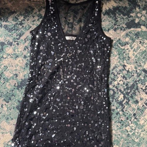 Black sequin top like new, size M
