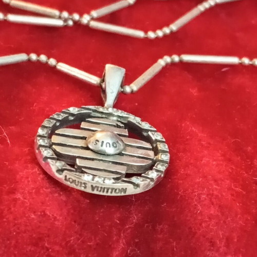 Silver 925 necklace with branded pendant, 40cm chain