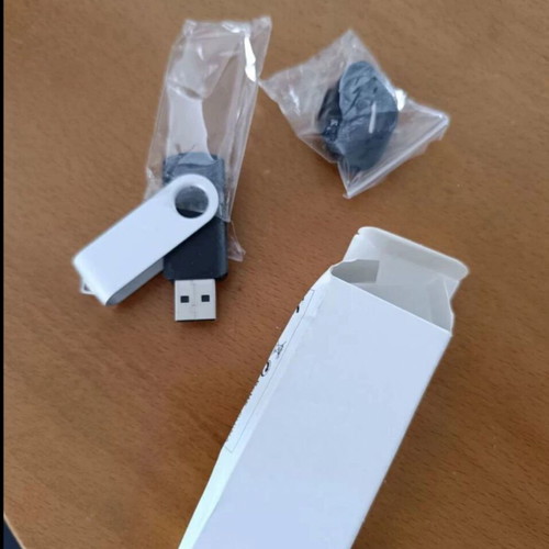 Πακέτο USB stick 130 τεμαχίων, 8GB το καθένα, καινούργιο