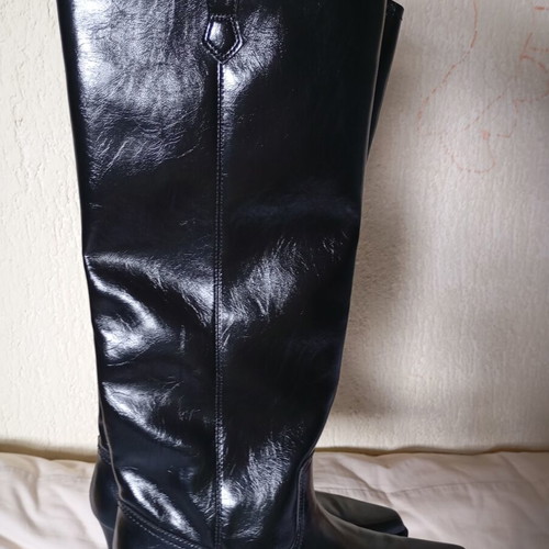 H&M black boots size 40 like new, knee-high with low heel