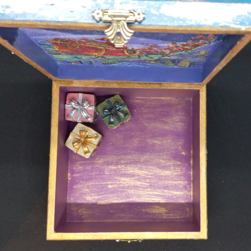 Christmas box new, wooden with decoupage techniques 18×18×8 cm