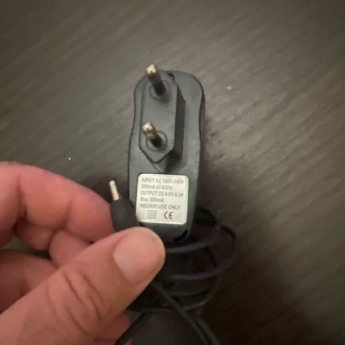 Adjustable AC/DC Power Adapter used, 4.5V - 9.5V