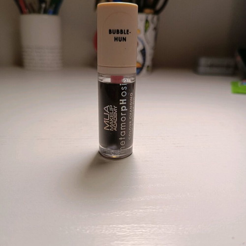 MUA Lip Oil like new, shade Bubblehun