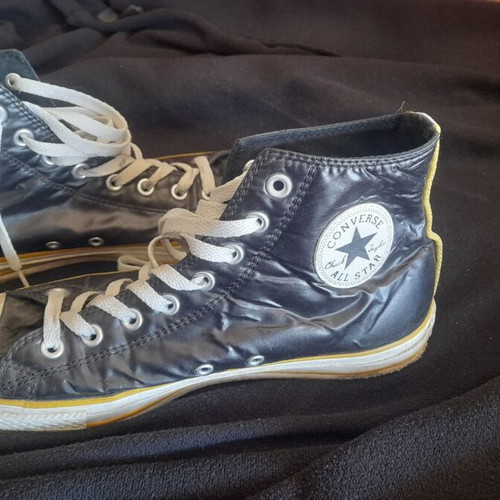 Converse All Star High Top sneakers used, size 42.5, black with yellow accents