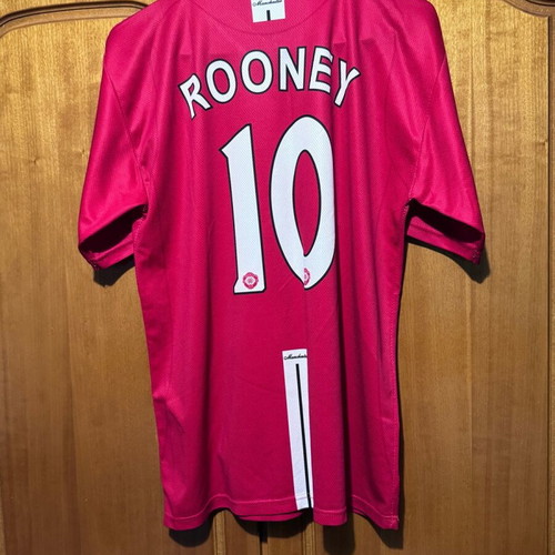 Man United Wayne Rooney Shirt size Medium like new