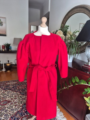Milkwithe red outerwear like new, size S