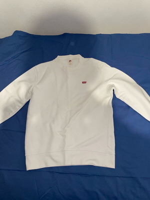 Levi’s white sweatshirt like new, size S