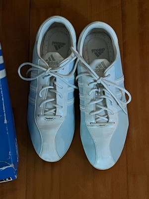 Adidas vintage sneakers size 43 1/3 like new, blue