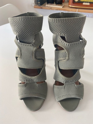 Zara fabric sandals used, size 38, khaki