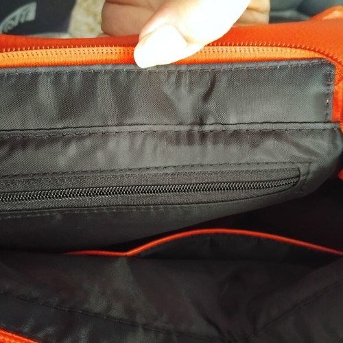 Red leather handbag new without defects