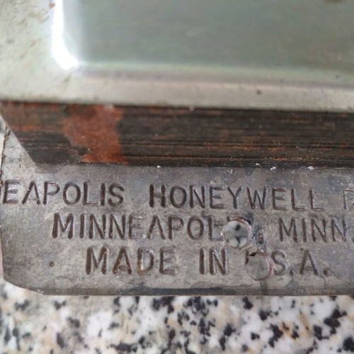 Honeywell AT72D1006 control transformer for electric water valves
