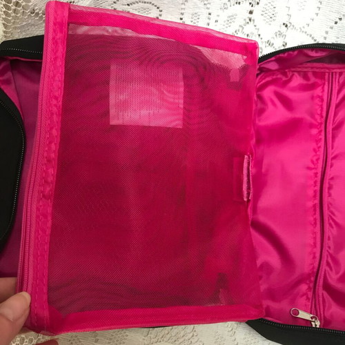 Avon Large Collectible Makeup Bag Black Pink Fuchsia with ergonomic pockets and plenty of space for cosmetics