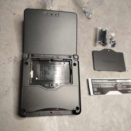 GBA SP Shell black new aftermarket with screws and buttons