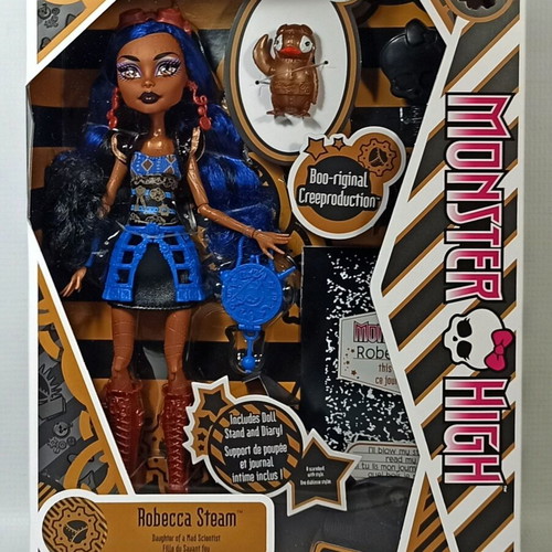 Monster High Robecca Steam doll new with accessories