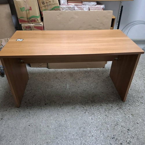Desk used 140x70x75 cm