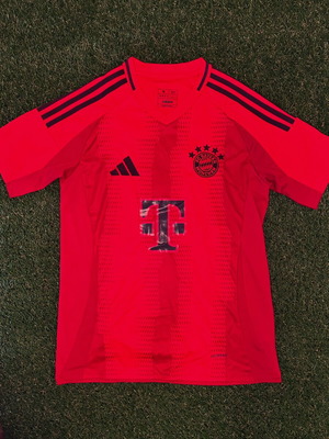 Bayern Jersey like new, official replica, size Medium