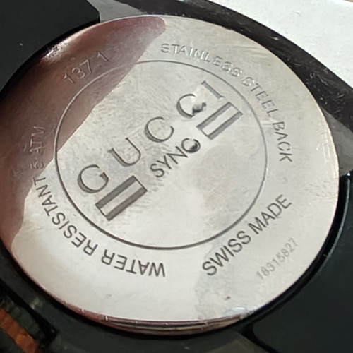 Gucci Sync 137.1 XXL men's watch, black