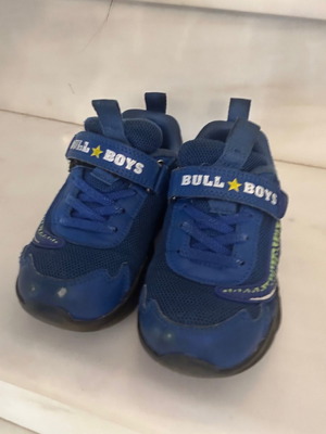 Παπούτσια αθλητικά Bull Boys μεταχειρισμένα, μπλε, μέγεθος 29