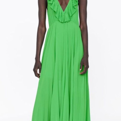 Zara green maxi dress like new, neckline closed