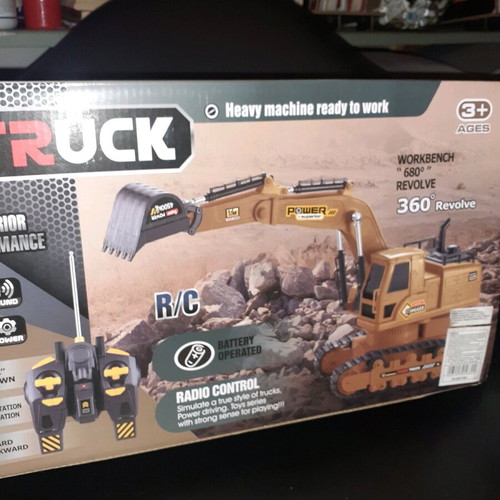 Remote control excavator crawler vehicle new with sound and movement