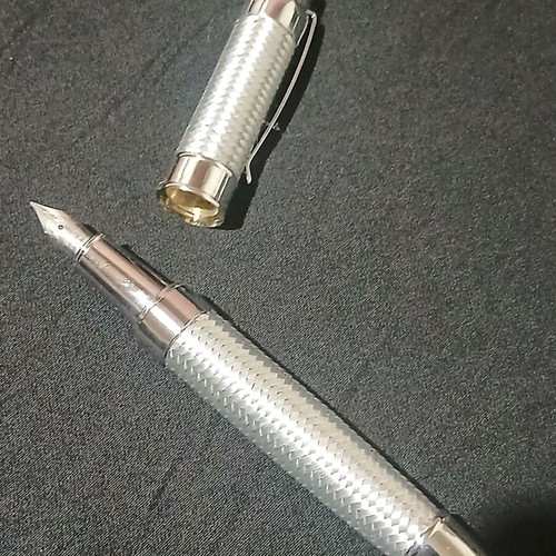De Agostini pen collectible vintage new in box