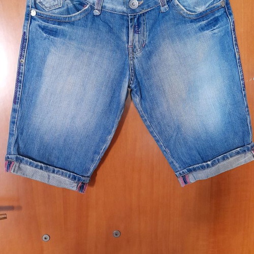 Bershka denim bermuda shorts used with pink stitching, size 36