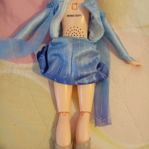 Frozen Elsa singing and Anna light-up dolls used