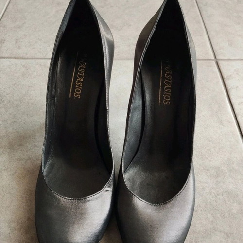 Gray Lamé Pumps Size 37 Like New