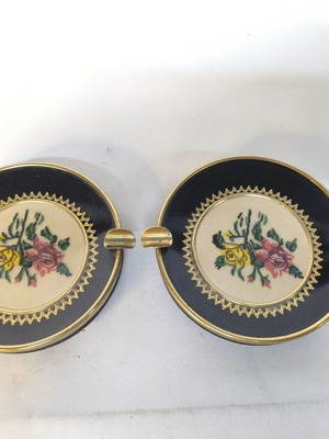 Vintage ashtrays with embroidery like new