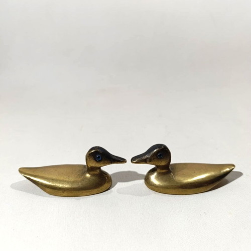 Solid brass decorative items used, set of 2 pieces