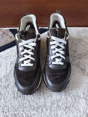 Louis Vuitton sneakers used size 38.5 with visible wear