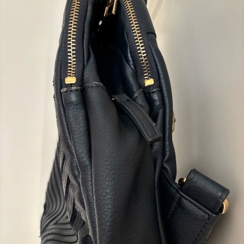 Women's backpack used with V stripe design, black