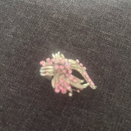 Pins new, 2 pcs, butterfly and flower with stones