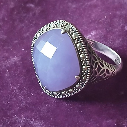 Ring with rare purple qade and marcasite in 925 silver, size 17.5mm, Spanish brand like new