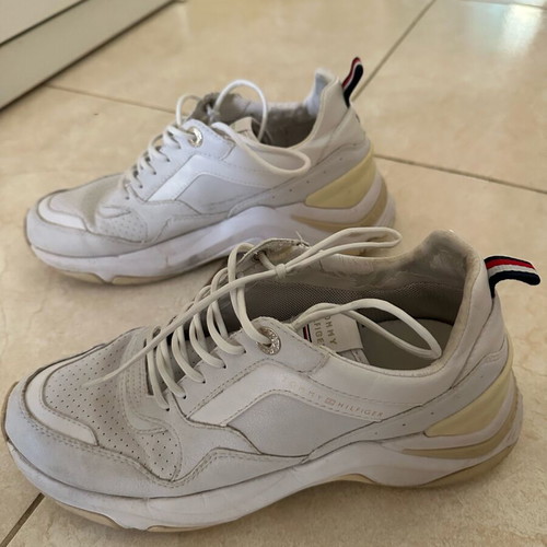 Tommy Hilfiger sneakers used, white chunky