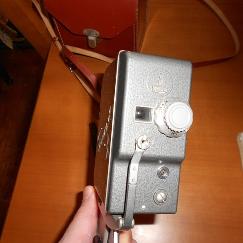 Omo Sport-3 camera used for 8mm film with leather case