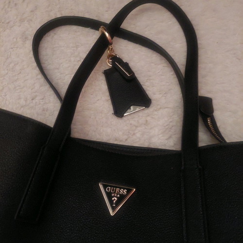 Guess women's black shoulder bag like new