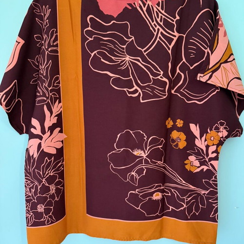 Sisley satin floral blouse like new, boxy fit, size S