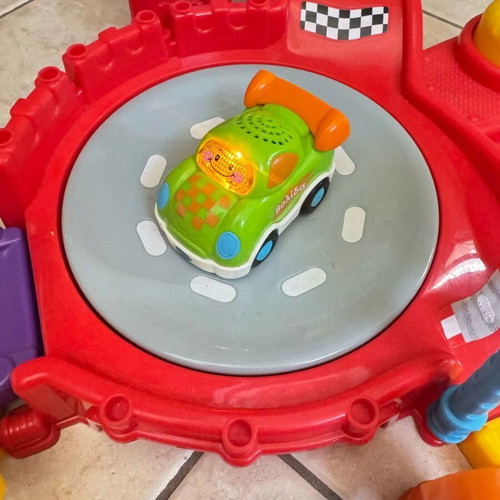 VTech starting track with car set slightly used, interactive toy