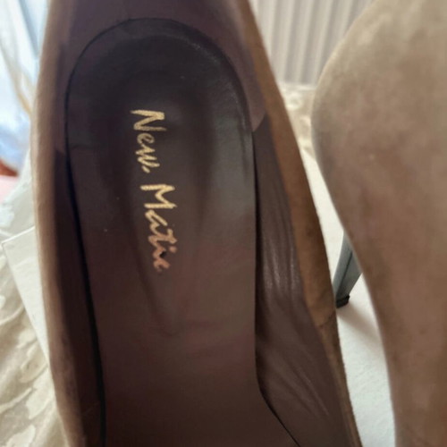 Suede pumps brown size 39 like new, 10cm heel
