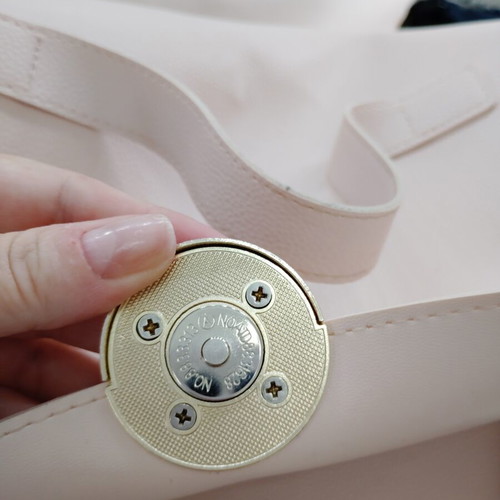 Polo handbag in powder pink like new with detachable strap and wide handle