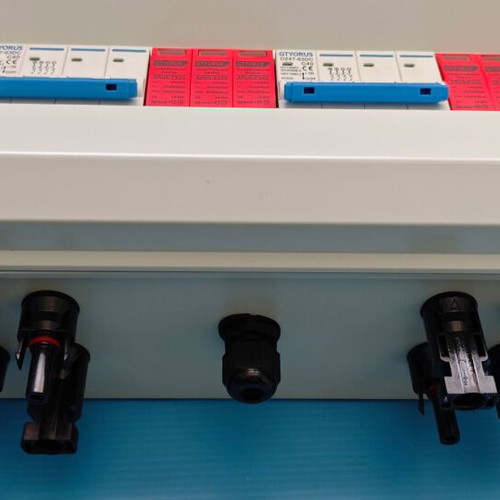 DC photovoltaic system new with 40A breaker and 1000V surge protection