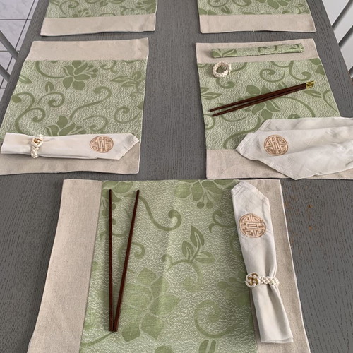 Vintage Japanese serving set for 6, unused fabric placemats with chopsticks