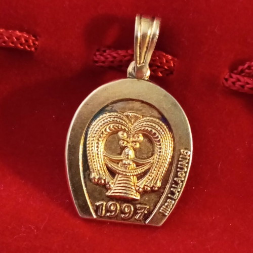 Lalaunis lucky charm 925 like new